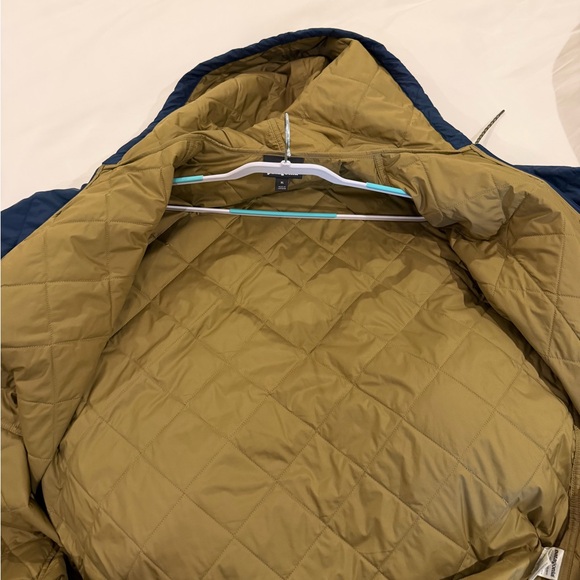 Patagonia Men's Quilted Puffer Jacket - Dark Gray - Picture 4 of 4